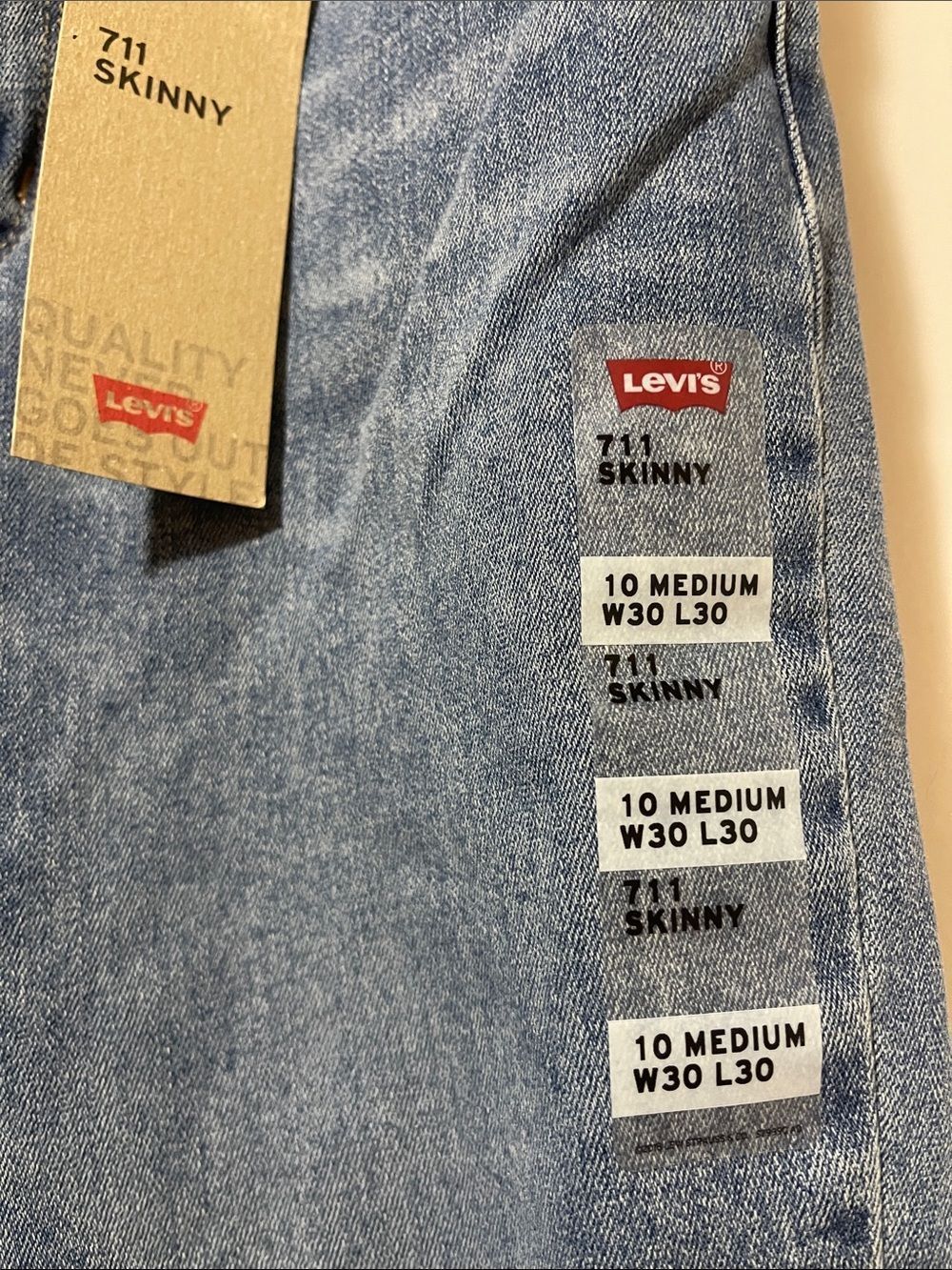 Levi's Light Blue 711 Skinny Jeans NWT size 10 medium 30x30 - Picture 3 of 9